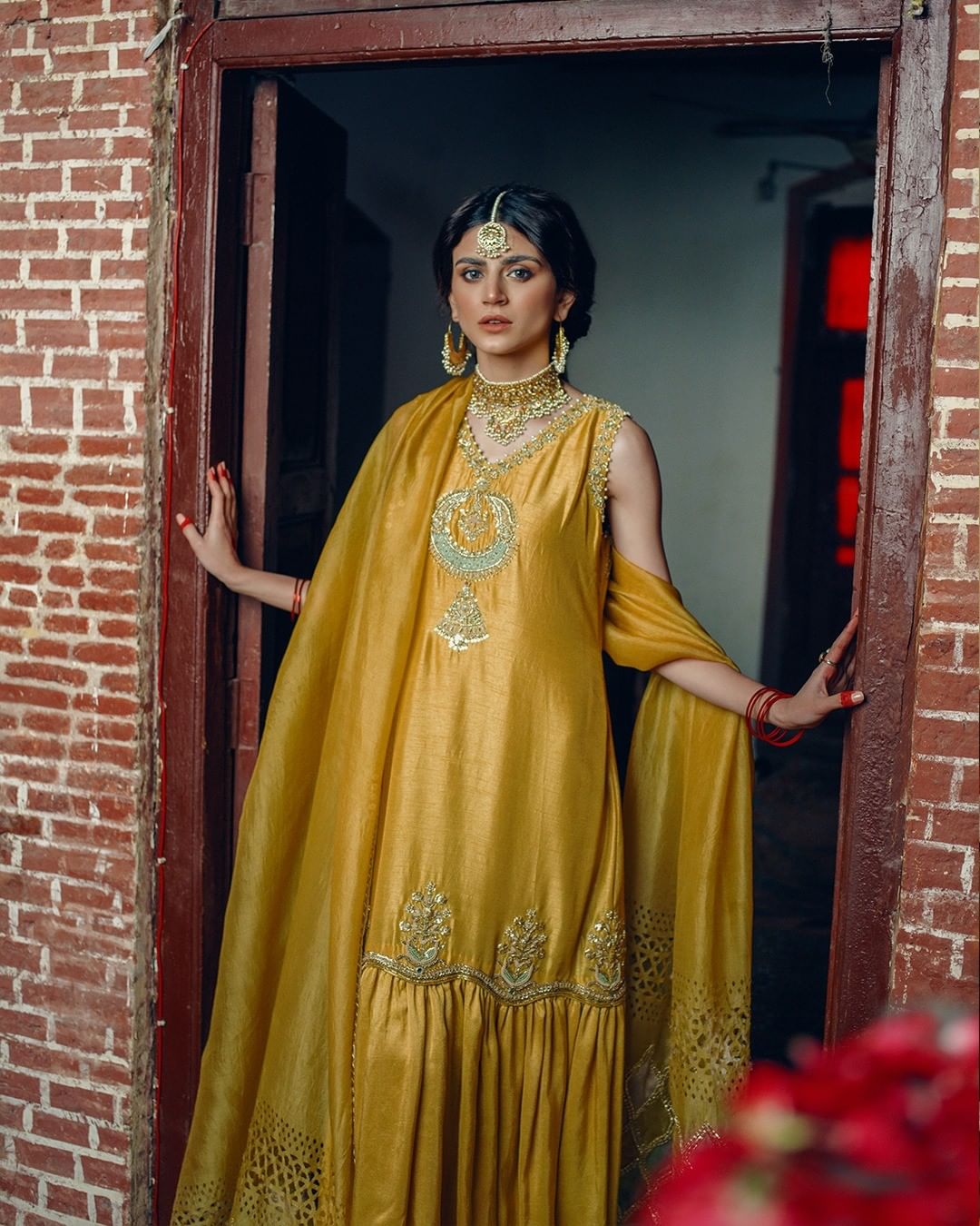 Zabab Rana Zubab Rana Stuns In Exquisite Traditional Looks | Reviewit.pk