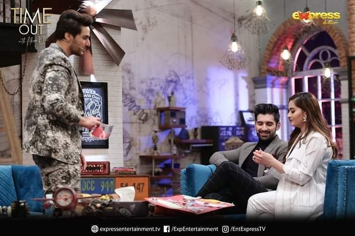 Aiman Khan And Muneeb Butt Mimicked Different Celebrities In Latest Show