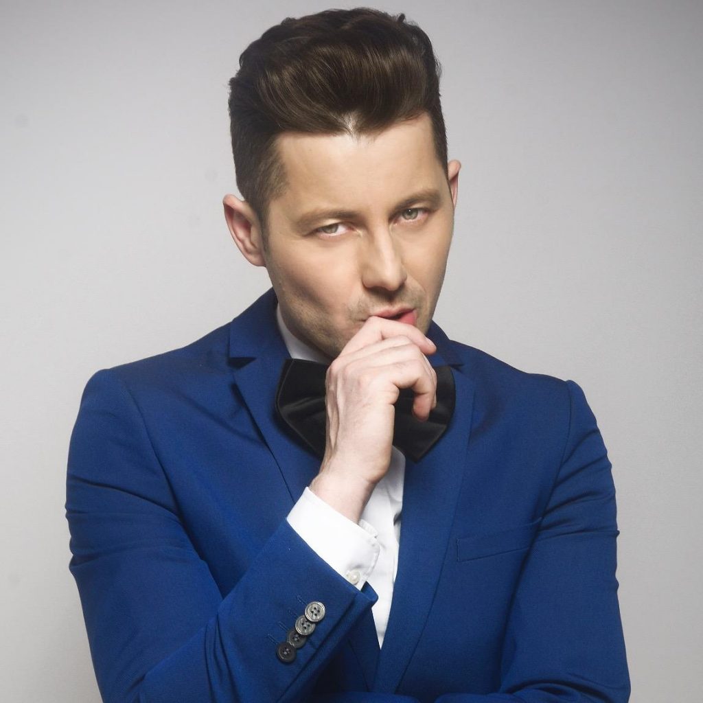 The Audience Want PSL 6 Anthem To Be Sung By Akcent