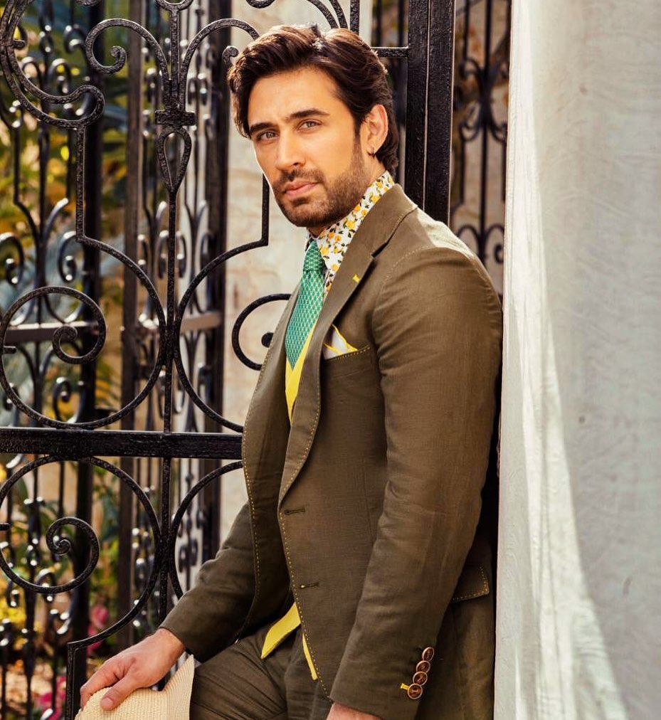 Ali Rehman Khan Looks Dapper In His Latest Pictures