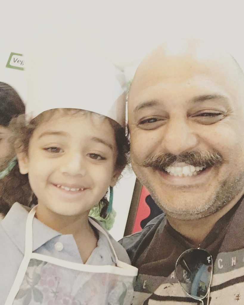 Awesome Family Photos of Ali Azmat