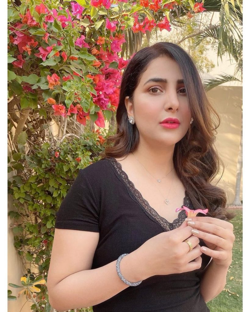 Areeba Habib Shines Bright In Her Latest Pictures