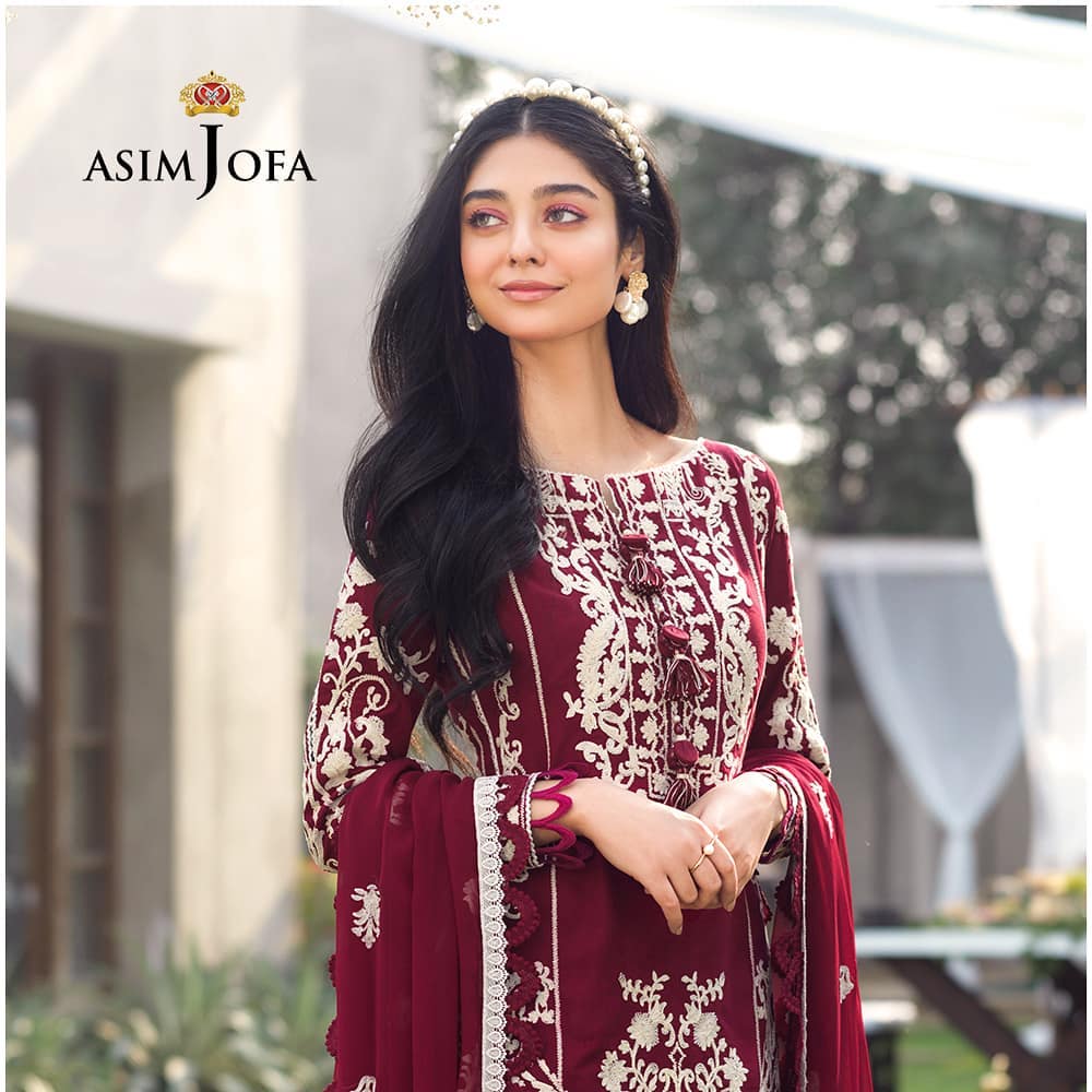 Asim Jofa's Latest Luxury Collection Featuring The Famous Actresses Of Pakistan