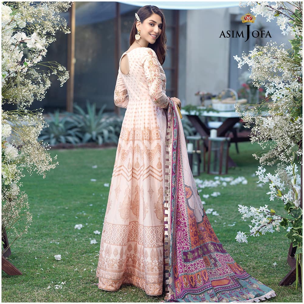 Asim Jofa's Latest Luxury Collection Featuring The Famous Actresses Of Pakistan