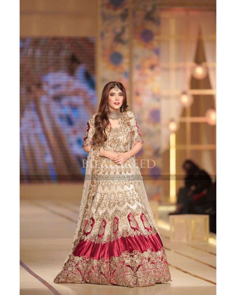 Urwa Walked the Ramp For Kashees