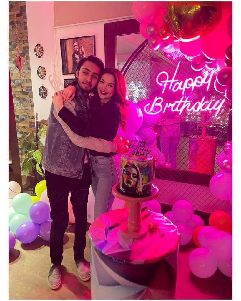 Hania Amir Pens Down A Thank You Note For Her Friends