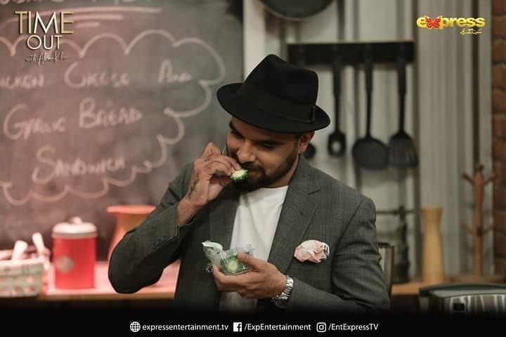 Yasir Hussain And Iqra Aziz Snapped Together At Timeout With Ahsan Khan