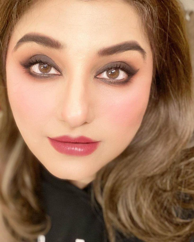Eye Make-Up Hacks By Javeria Saud
