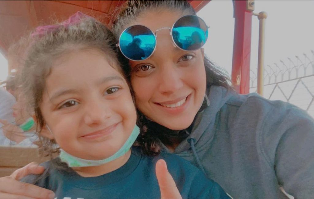 Sanam Jung's Adorable Pictures With Her Daughter