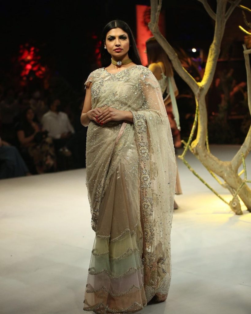 Kiran Malik Walked For Kalah by Mubashra