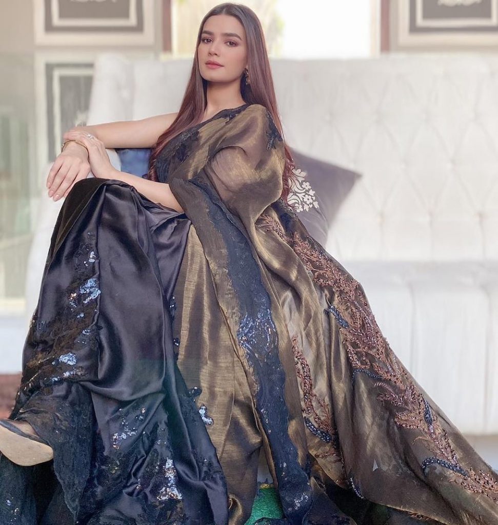 Kiran Haq Elegant Looks From Drama Fitoor