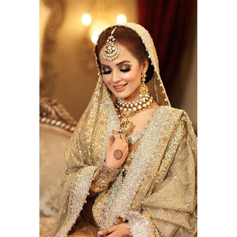 Latest Bridal Shoot Featuring Komal Meer