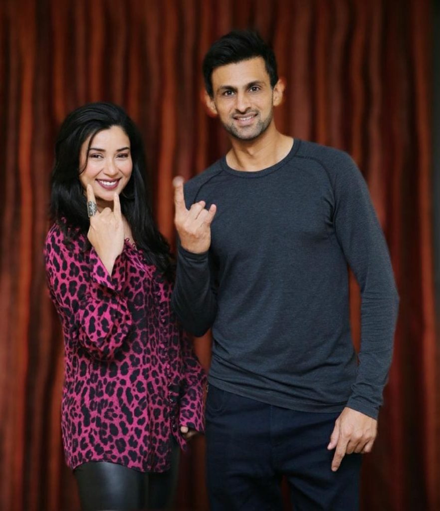 Komal Rizvi and Shoaib Malik Beautiful Pictures