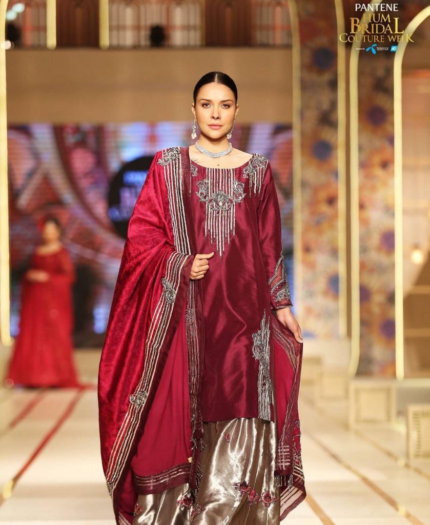 Sarah and Falak Walked on Ramp For Madiha Shoaib in BCW