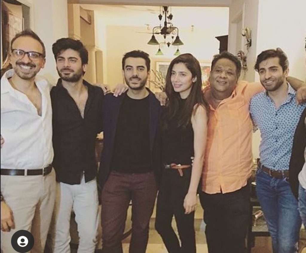 Mahira Khan's Unseen Pictures With Friends