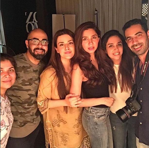 Mahira Khan's Unseen Pictures With Friends