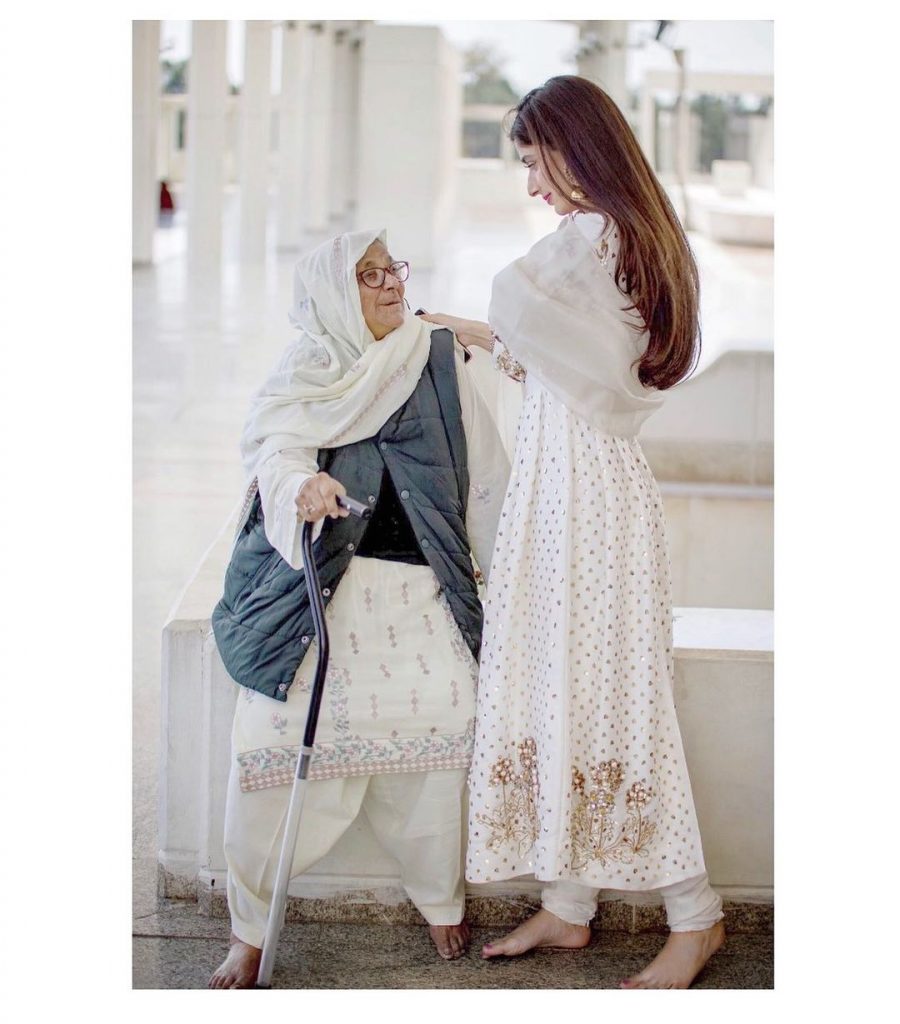 Mawra Hocane And Urwa Hocane Lost Their Grandmother