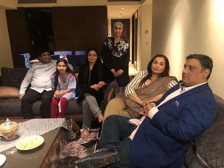 Meera Visits Friend Salma Agha in Dubai