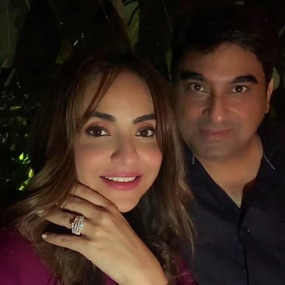 A Detailed Dig Into How Nadia Khan Met With Her Husband