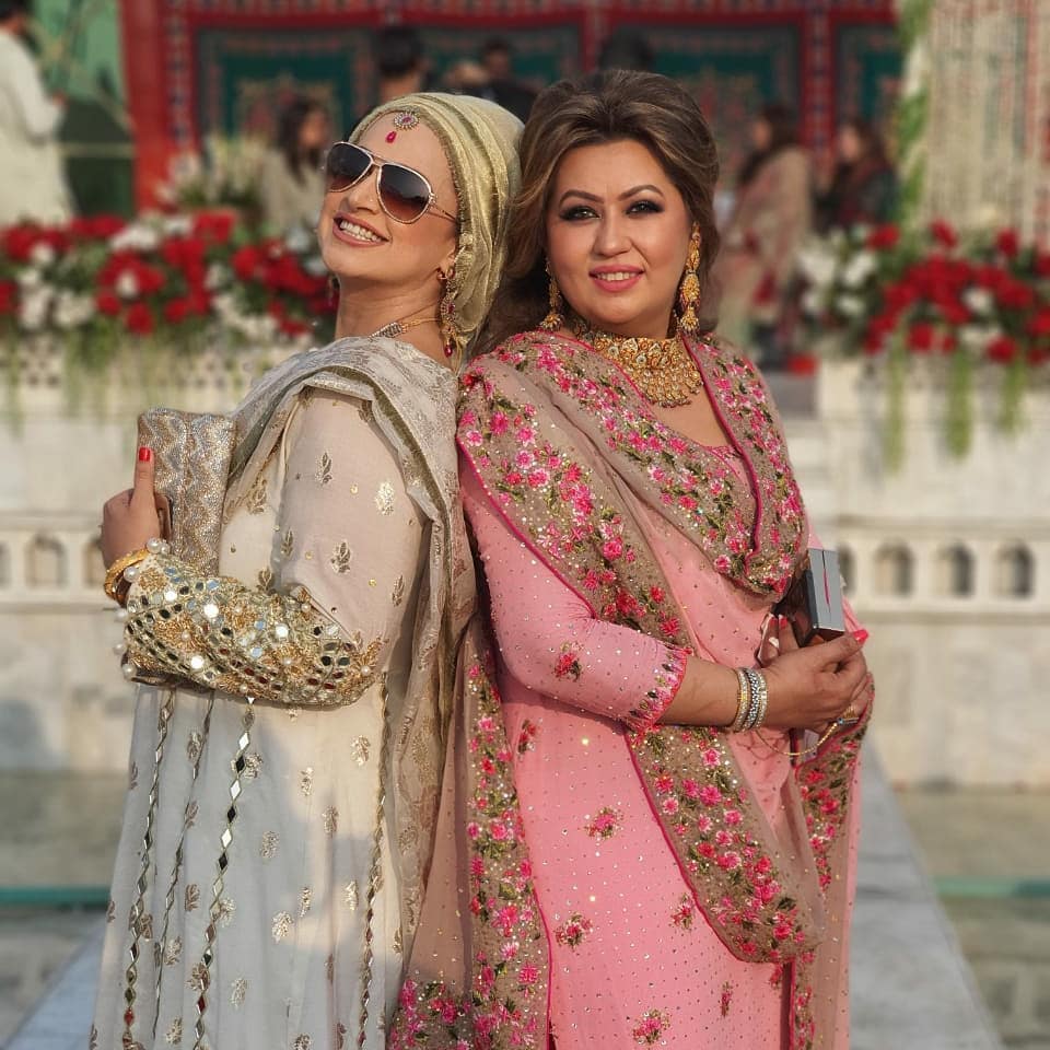 Noor Bukhari Spotted At Her Best Friends Wedding