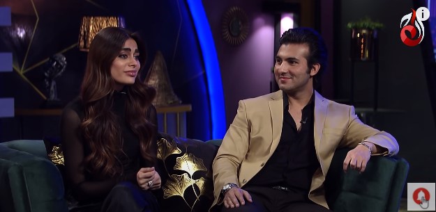 Sadaf Kanwal Showed Some Singing Skills In The Recent Show