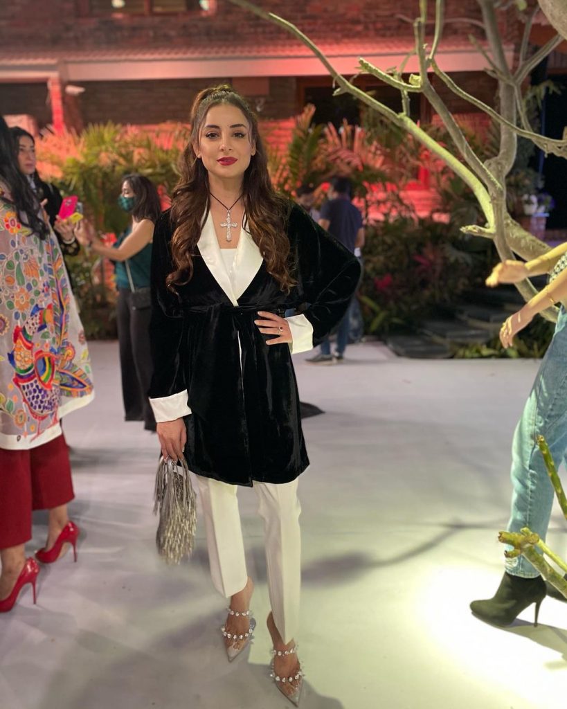 Here Is Why Sarwat Gilani Is Under Severe Criticism For Her Recent Look