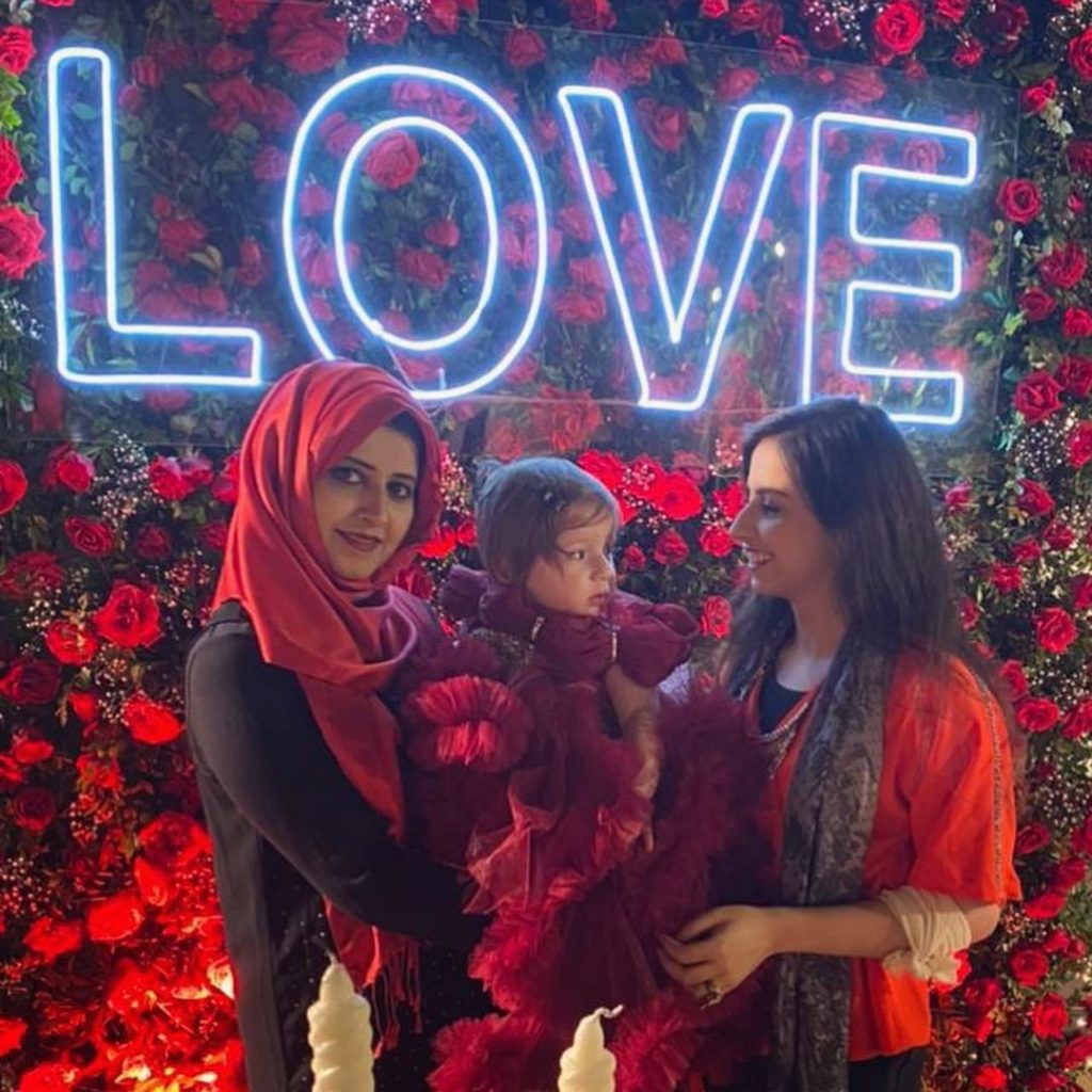 Syeda Bushra Iqbal Shares Pictures With Shahid Afridi's Daughter