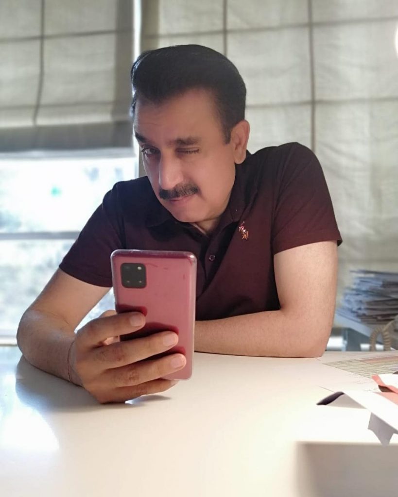 Unseen Pictures Of Popular TV Anchor Tauseeq Haider