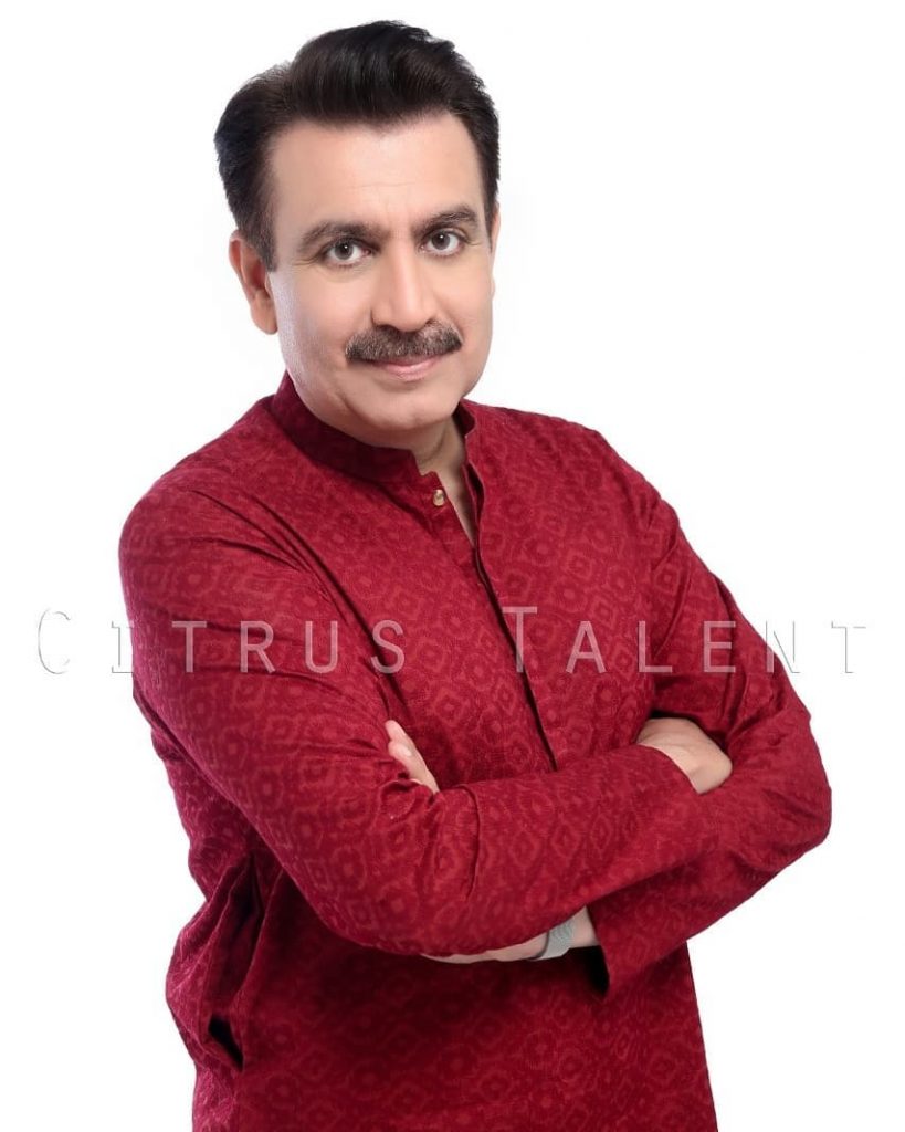 Unseen Pictures Of Popular TV Anchor Tauseeq Haider