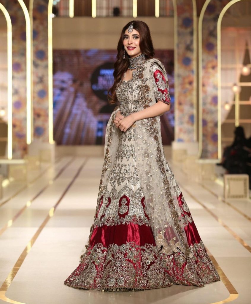 Urwa Walked the Ramp For Kashees