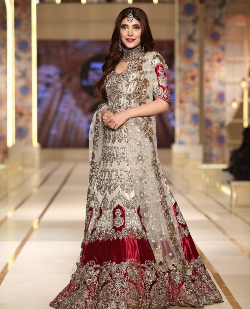 Urwa Walked the Ramp For Kashees