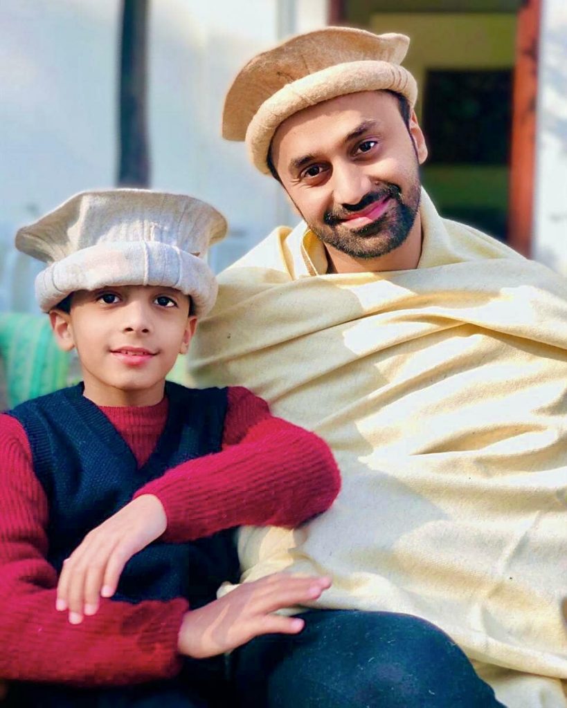 Latest Pictures of Waseem Badami With His Son - HD Quality