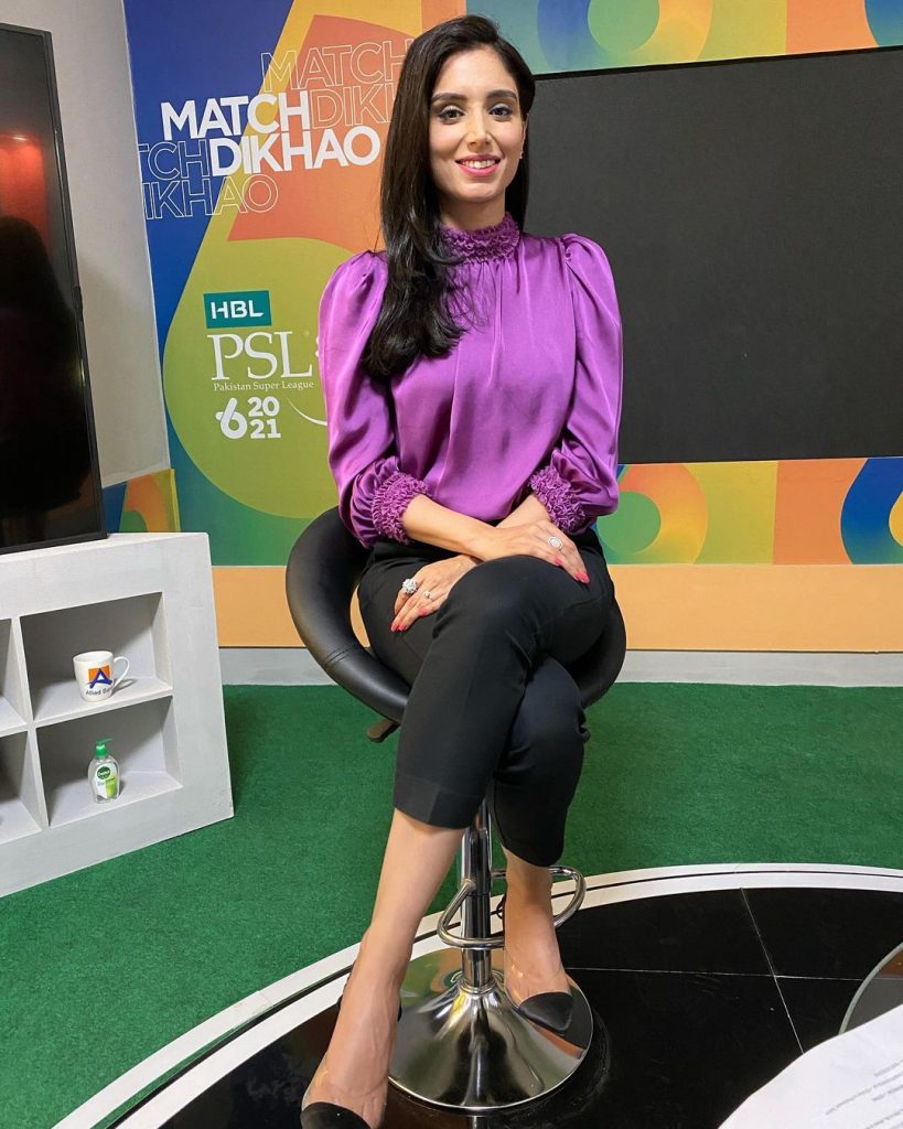 Let Us Get To Know Zainab Abbas – The Sports Anchor