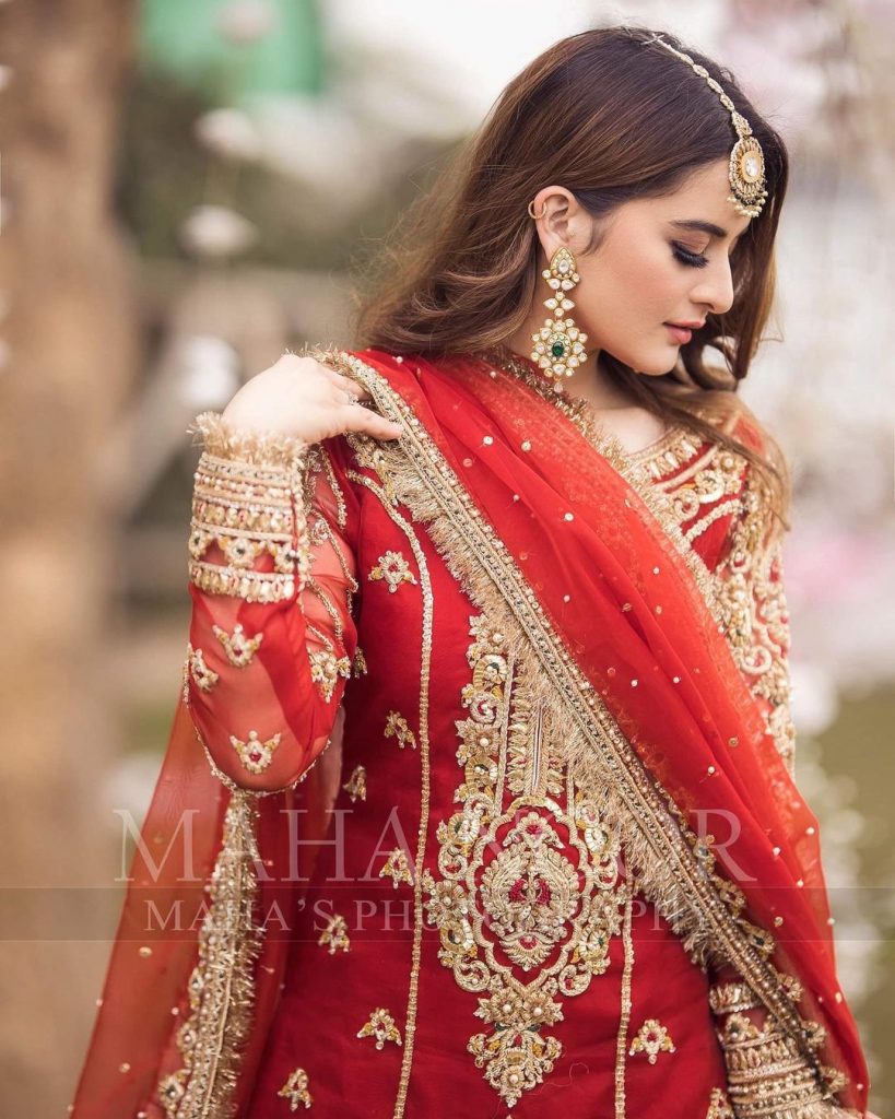 Aiman Khan Looks Ravishing Wearing A Traditional Bridal Ensemble