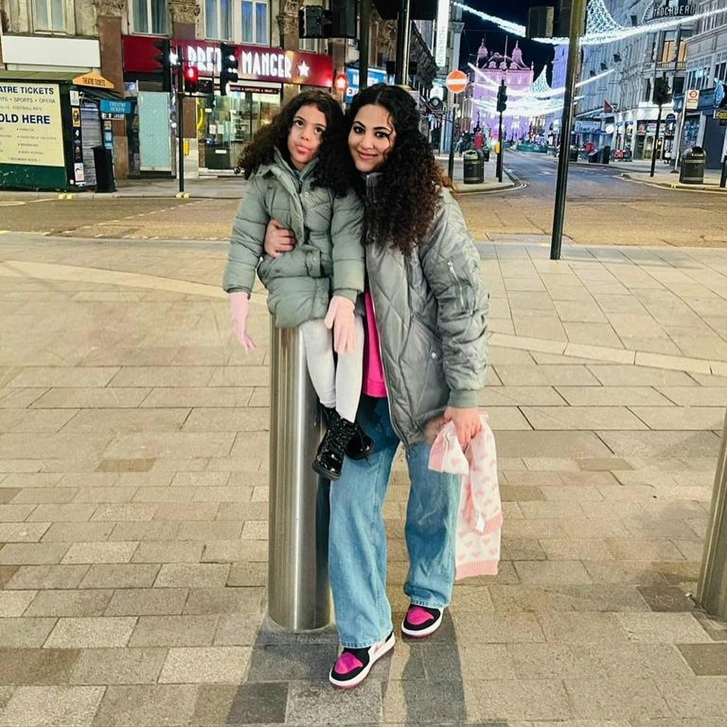 Annie Khalid Shared Beautiful Pictures with her Daughter