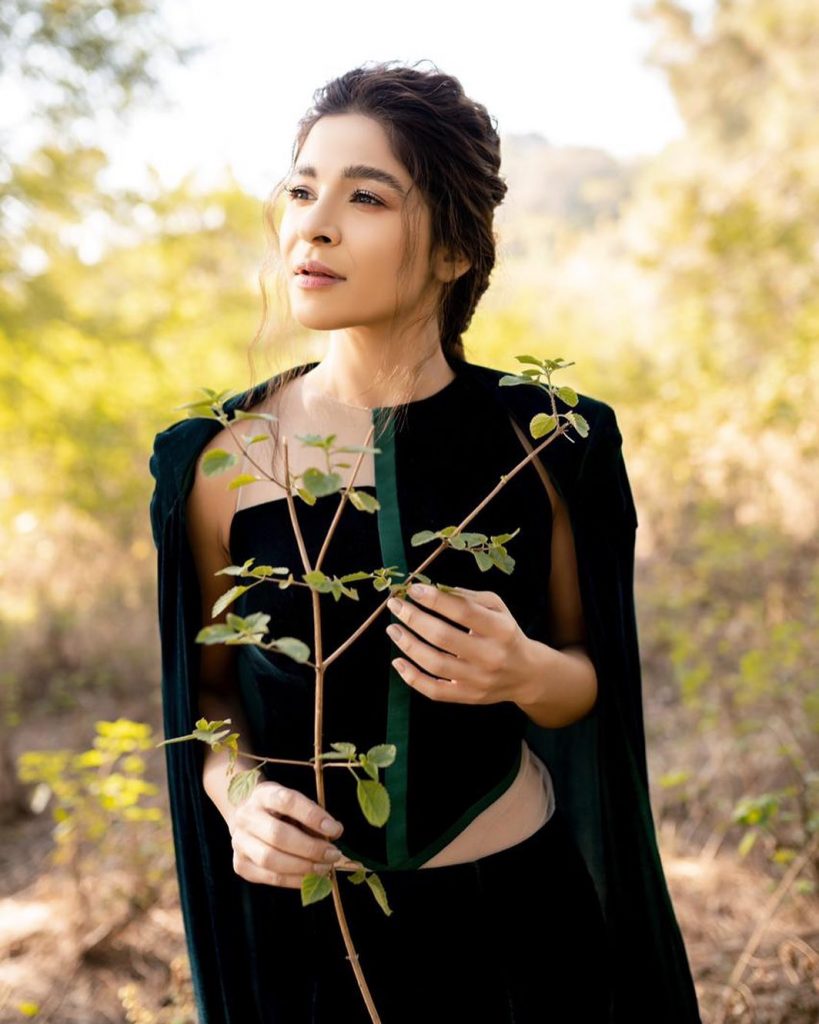 What Ayesha Omar Does For Clear Skin - Her Regime