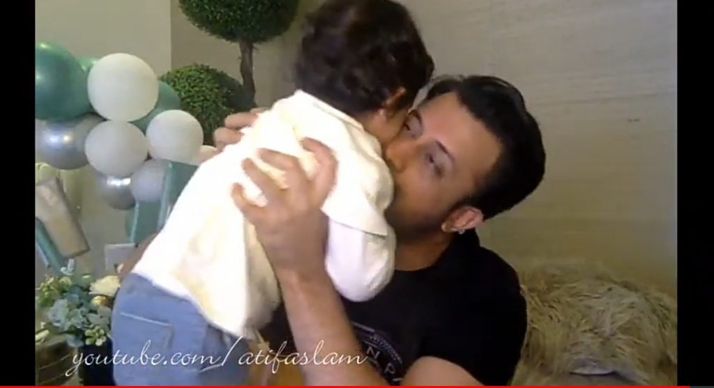 Atif Aslam Celebrates Birthday With Fans on YouTube