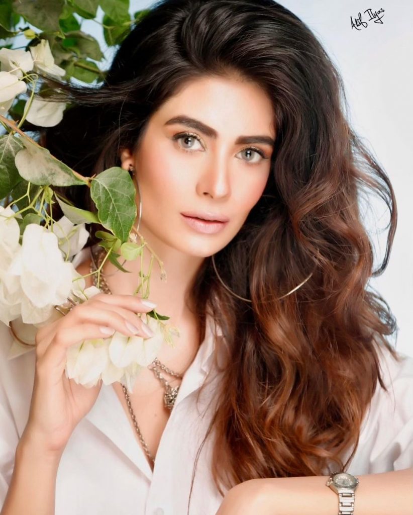 Madiha Iftikhar Looks Stunning In Her Latest Pictures