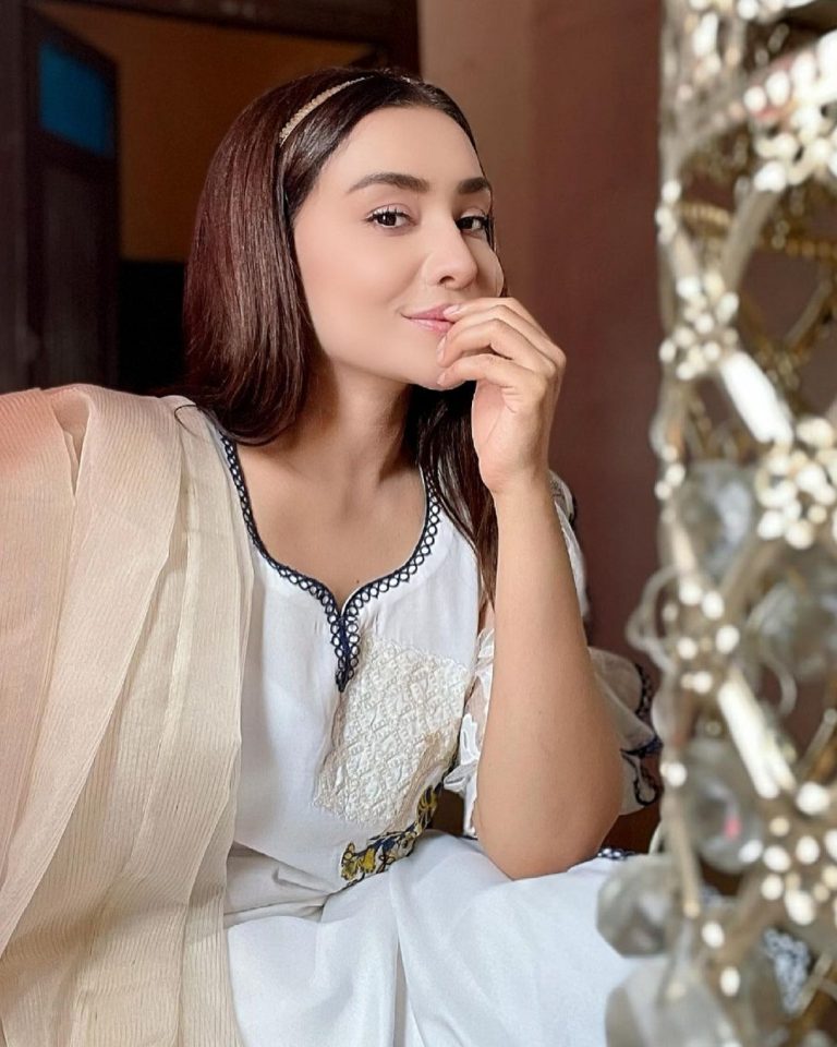 Latest Beautiful Pictures Of Actress Maira Khan Reviewit pk