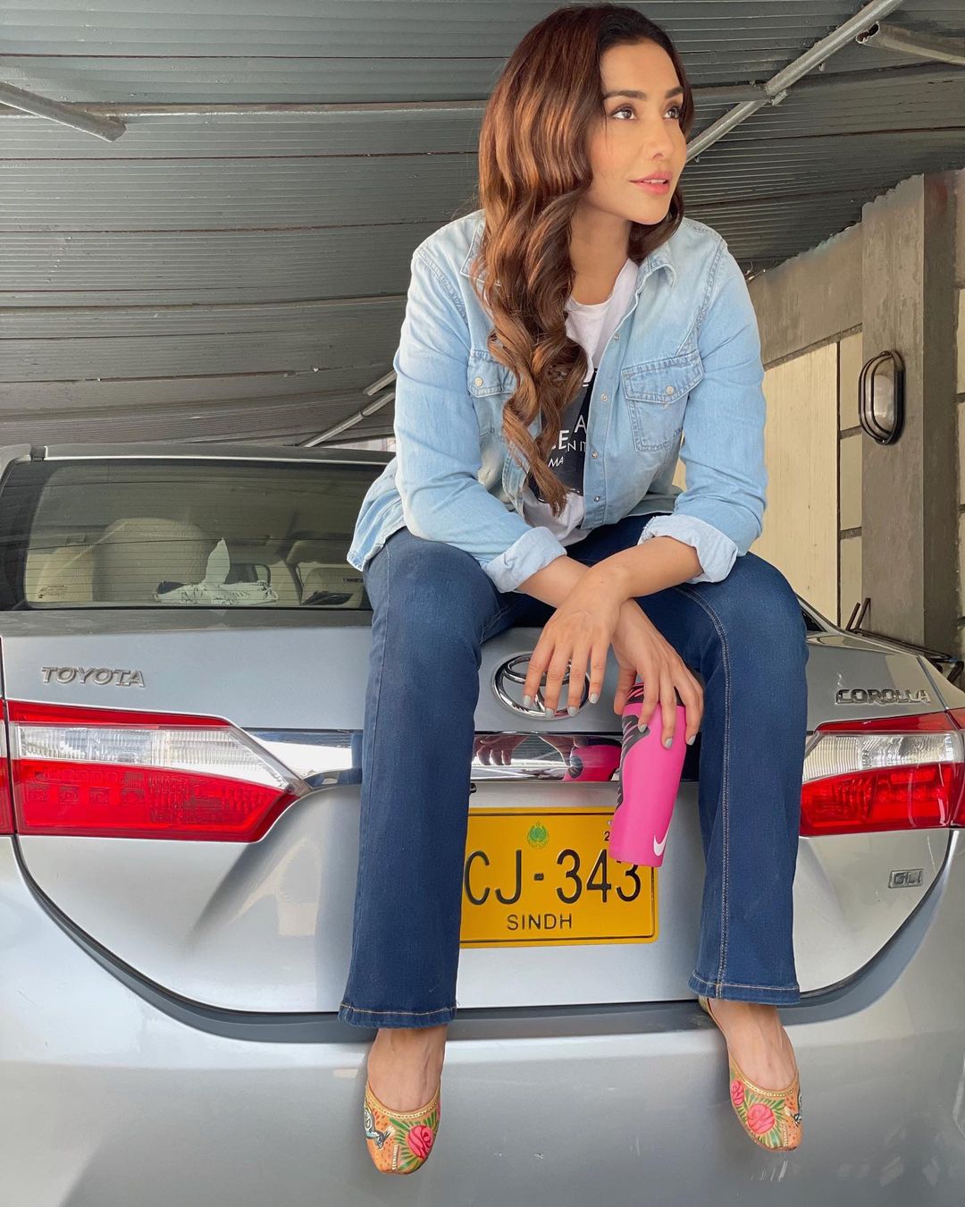 Latest Beautiful Pictures of Actress Maira Khan