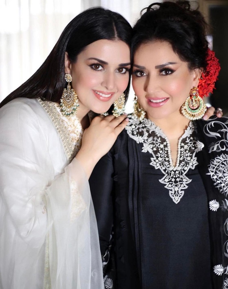 Young Looking Mothers of Pakistani Celebrities