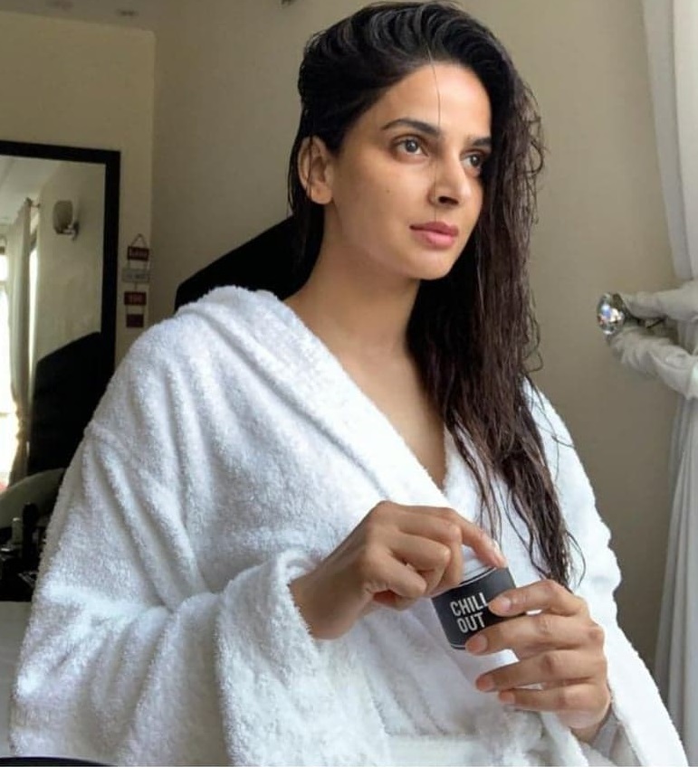 Pakistani Actresses No Make-up Pictures