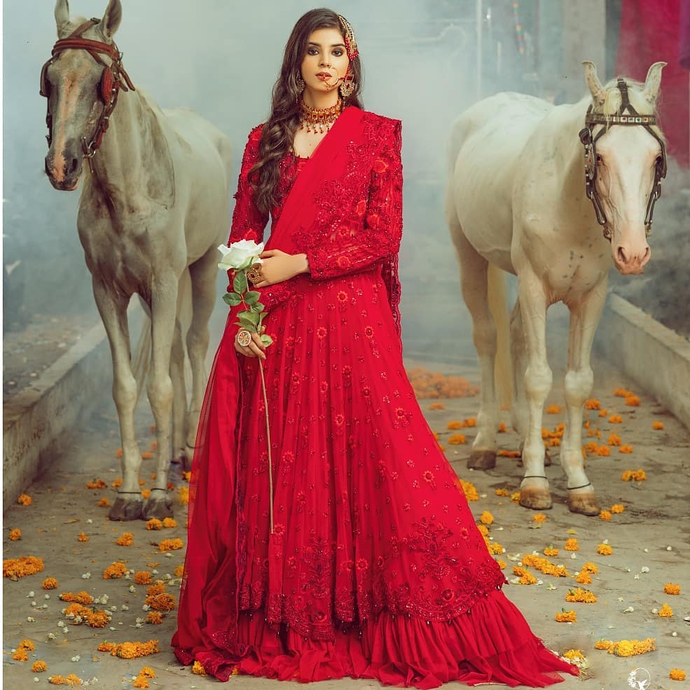 Zainab Shabbir Looks Regal In Her Unseen Bridal Shoot