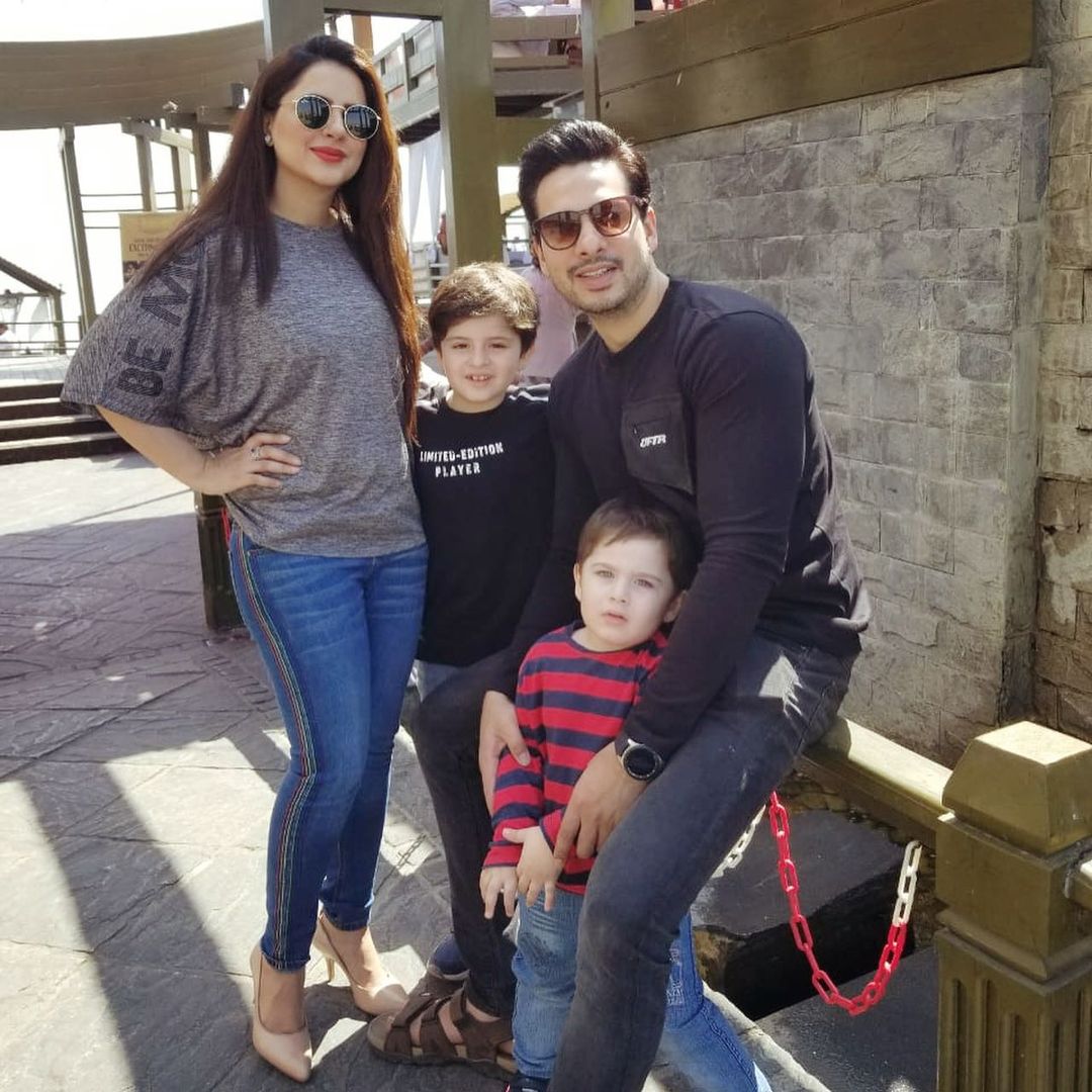 Fatima Effendi and Kanwar Arsalan Latest Pictures with Family