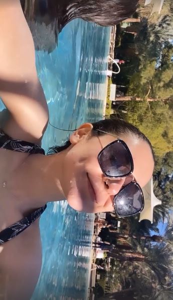 Pictures From Hania Amir's Recent Trip To Las Vegas