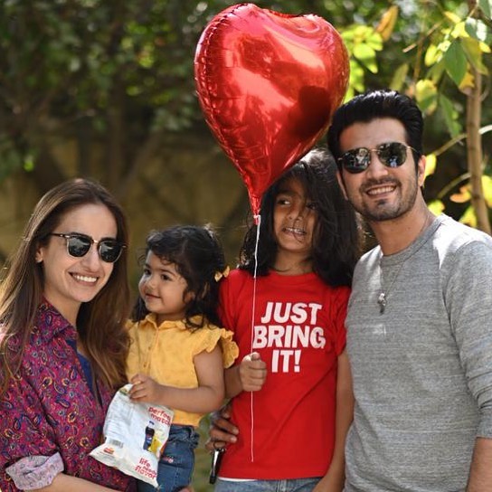 Shahzad Sheikh's Wife Hina celebrates Her Birthday With Family