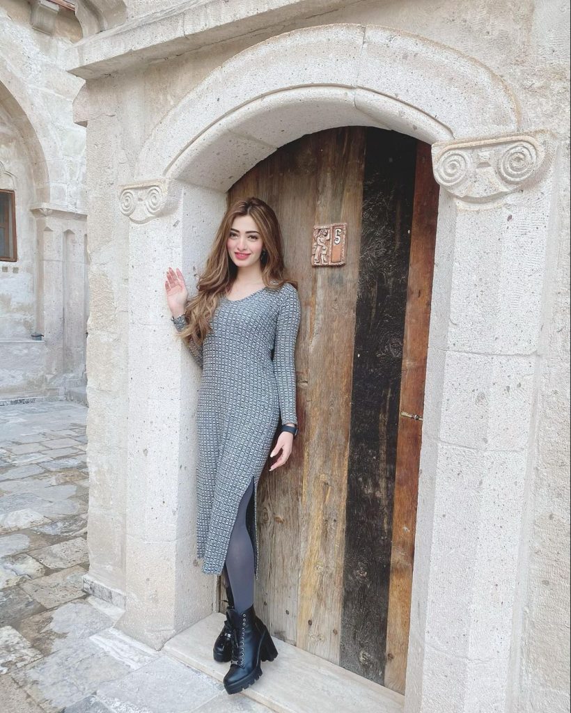 Nawal Saeed Beautiful Pictures From Turkey