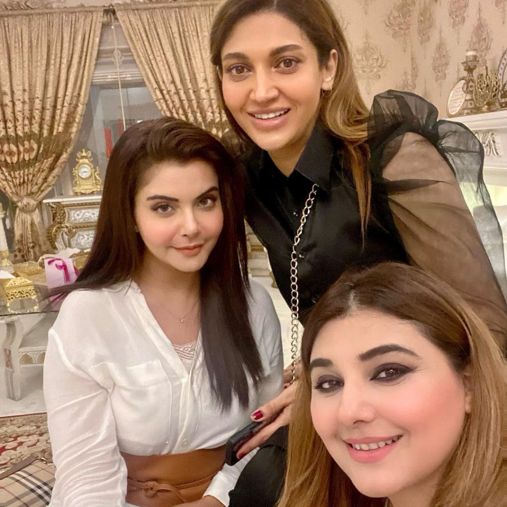 Javeria Saud Hosted Dinner For Friends