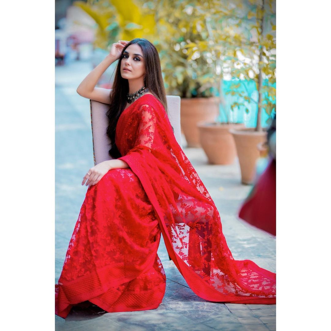 Maya Ali Looks Vibrant In Gorgeous Red Saree By Faiza Saqlain 