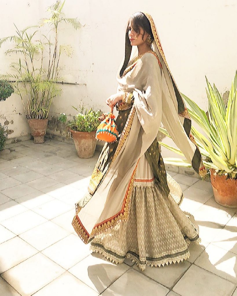 Nausheen Shah Beautiful Traditional Looks